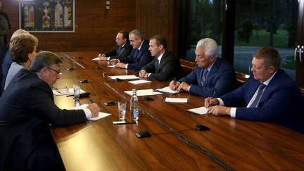 Встреча с руководством партии «Единая Россия» по итогам нулевого чтения проекта федерального закона «О федеральном бюджете на 2016 год»