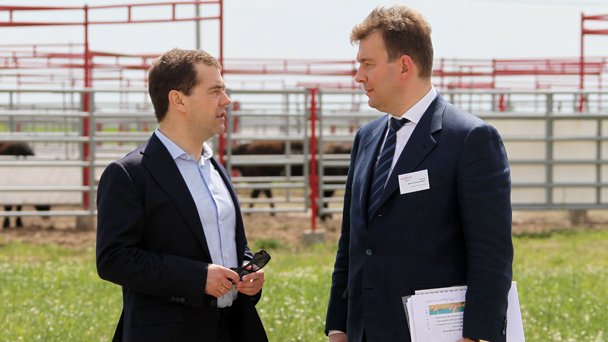 Председатель Правительства Российской Федерации Д.А.Медведев и президент агропромышленного холдинга «Мираторг» В.В.Линник
